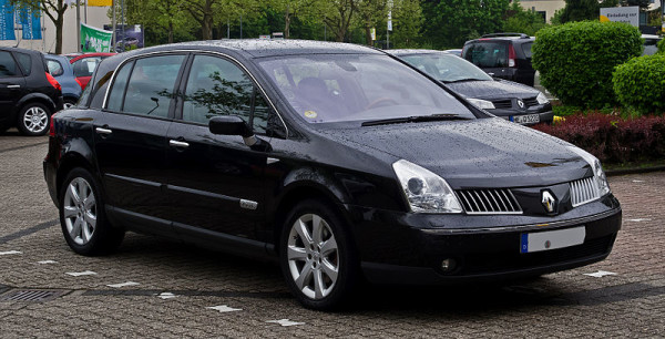 800px-Renault_Vel_Satis_3.0_dCi_V6_–_Frontansicht,_5._Mai_2012,_Ratingen-wikimedia