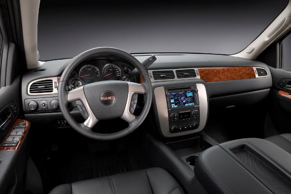 2014-GMC-sierra-2500 interior
