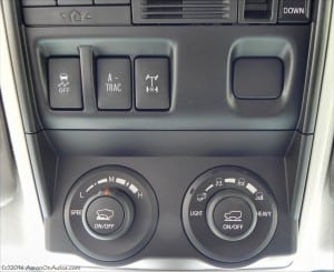 2014 Toyota 4Runner Trail - offroad controls - AOA1200px