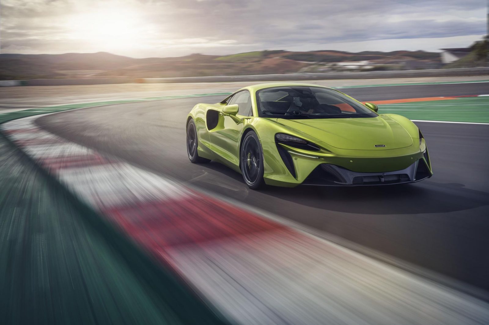 Mclaren Unveils Artura Next Gen High Performance Supercar Carnewscafe