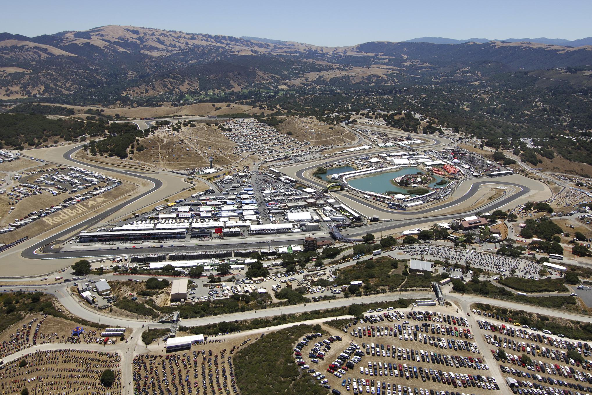 Треки америки. Laguna Seca Raceway. Трасса Laguna Seca. Mazda Laguna Seca. Laguna Seca поворот.